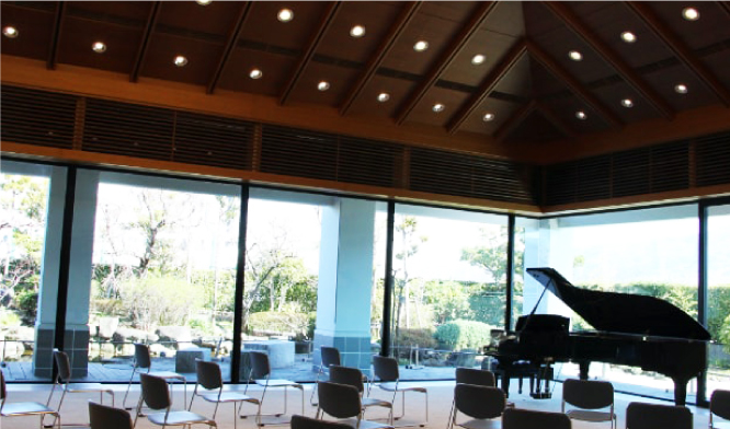 特別室で撮影（屋内）